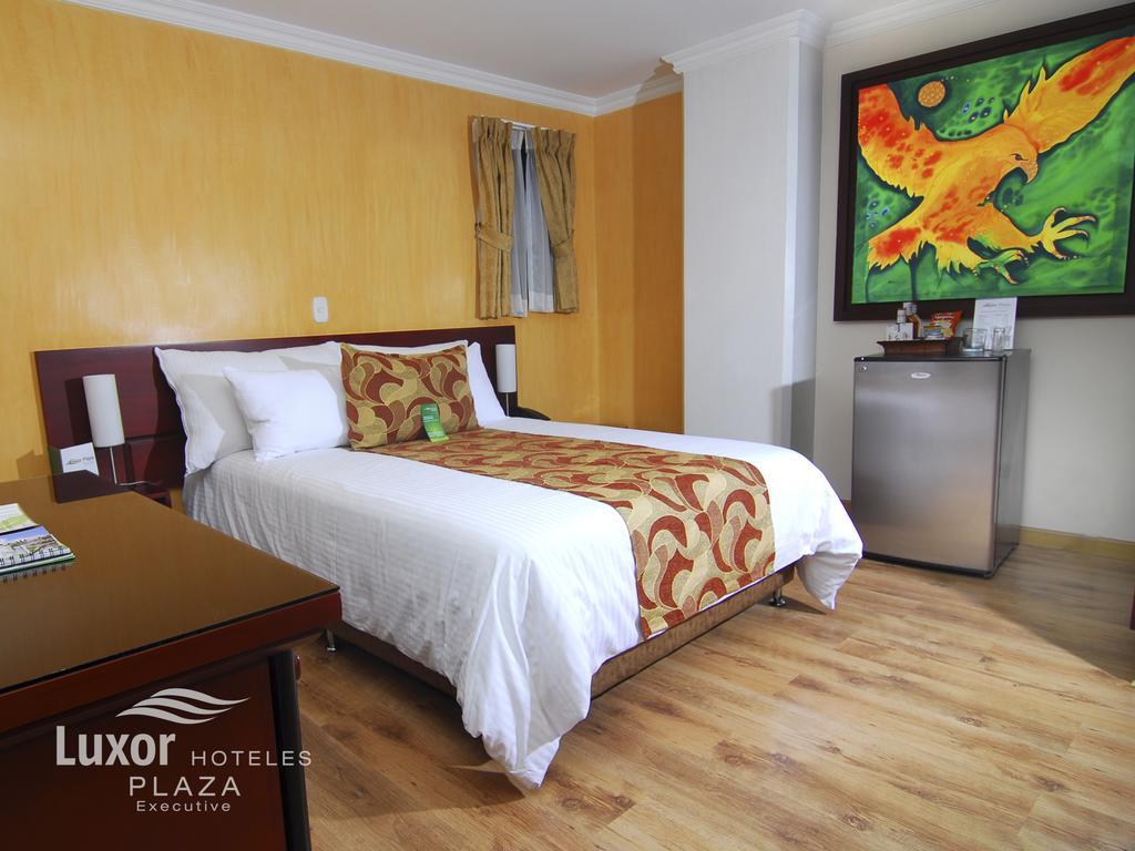 Luxor Plaza Hotel Pereira Exterior photo