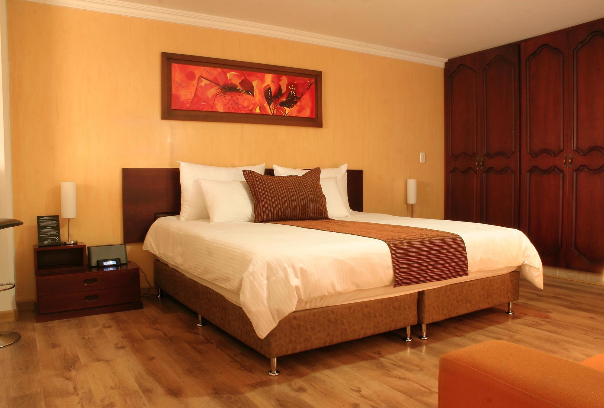 Luxor Plaza Hotel Pereira Exterior photo