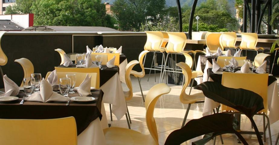 Luxor Plaza Hotel Pereira Exterior photo