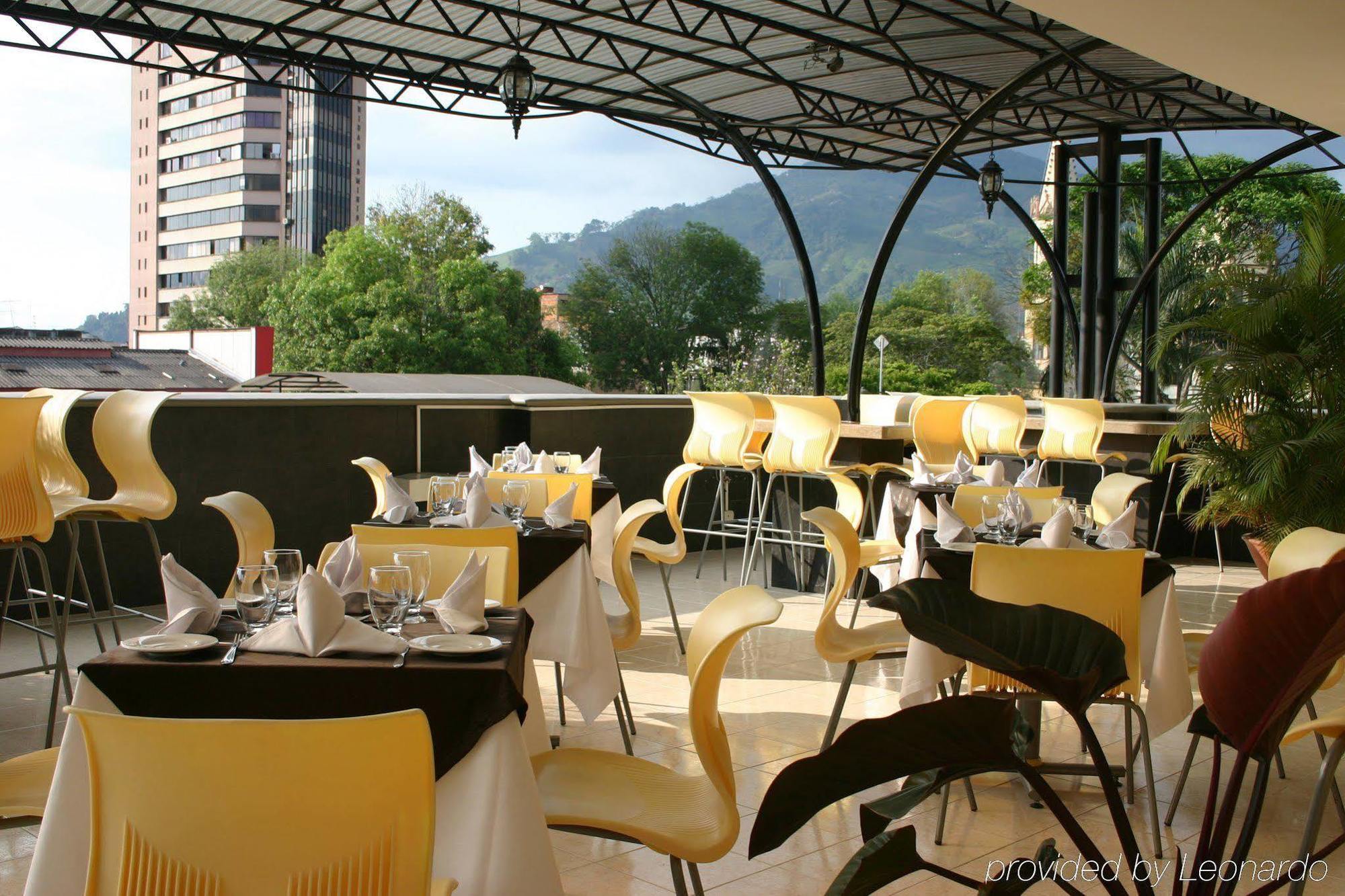 Luxor Plaza Hotel Pereira Exterior photo