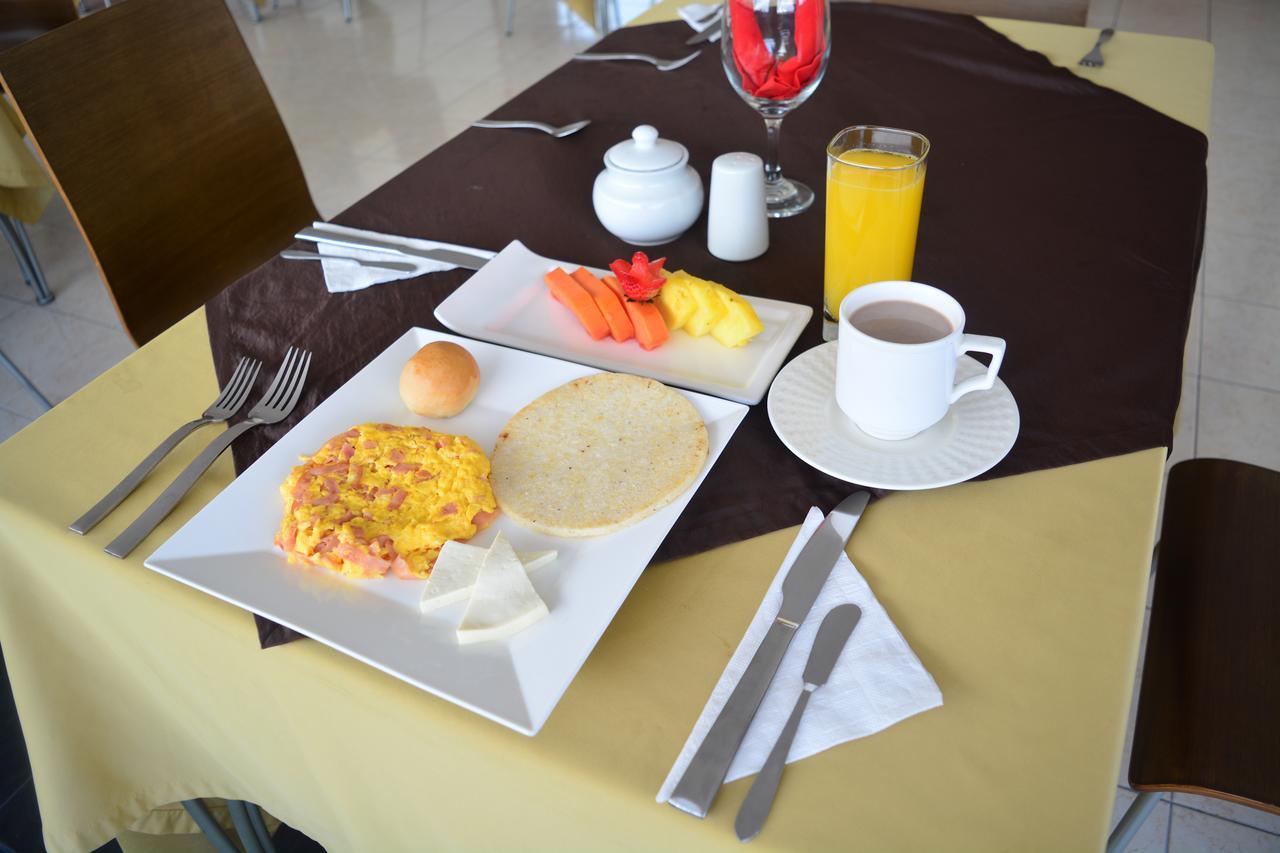 Luxor Plaza Hotel Pereira Exterior photo