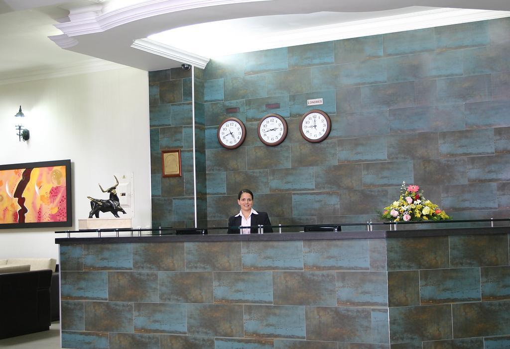 Luxor Plaza Hotel Pereira Exterior photo