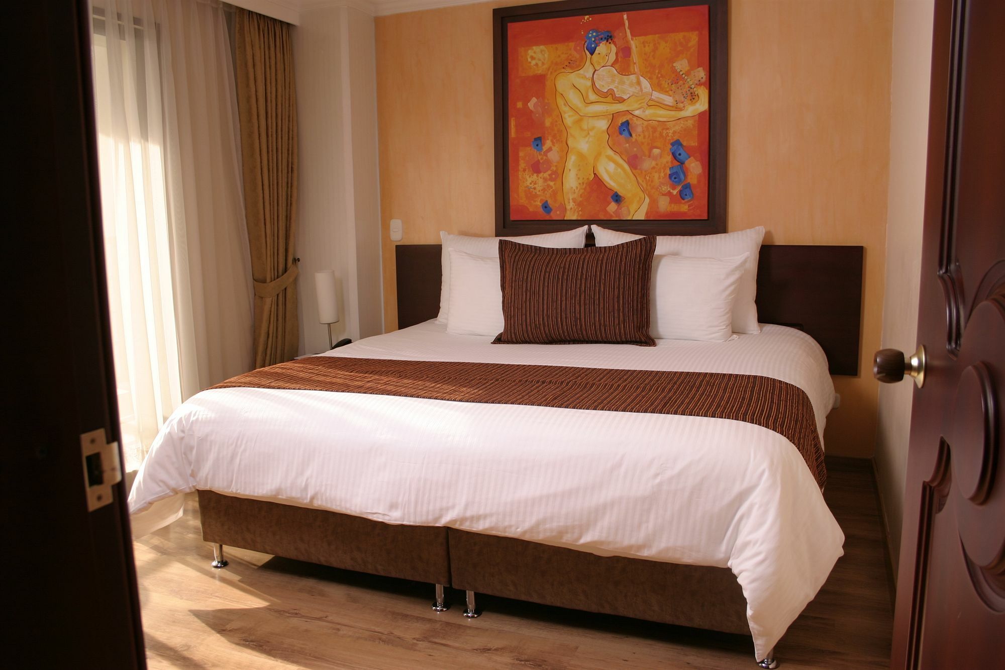 Luxor Plaza Hotel Pereira Exterior photo