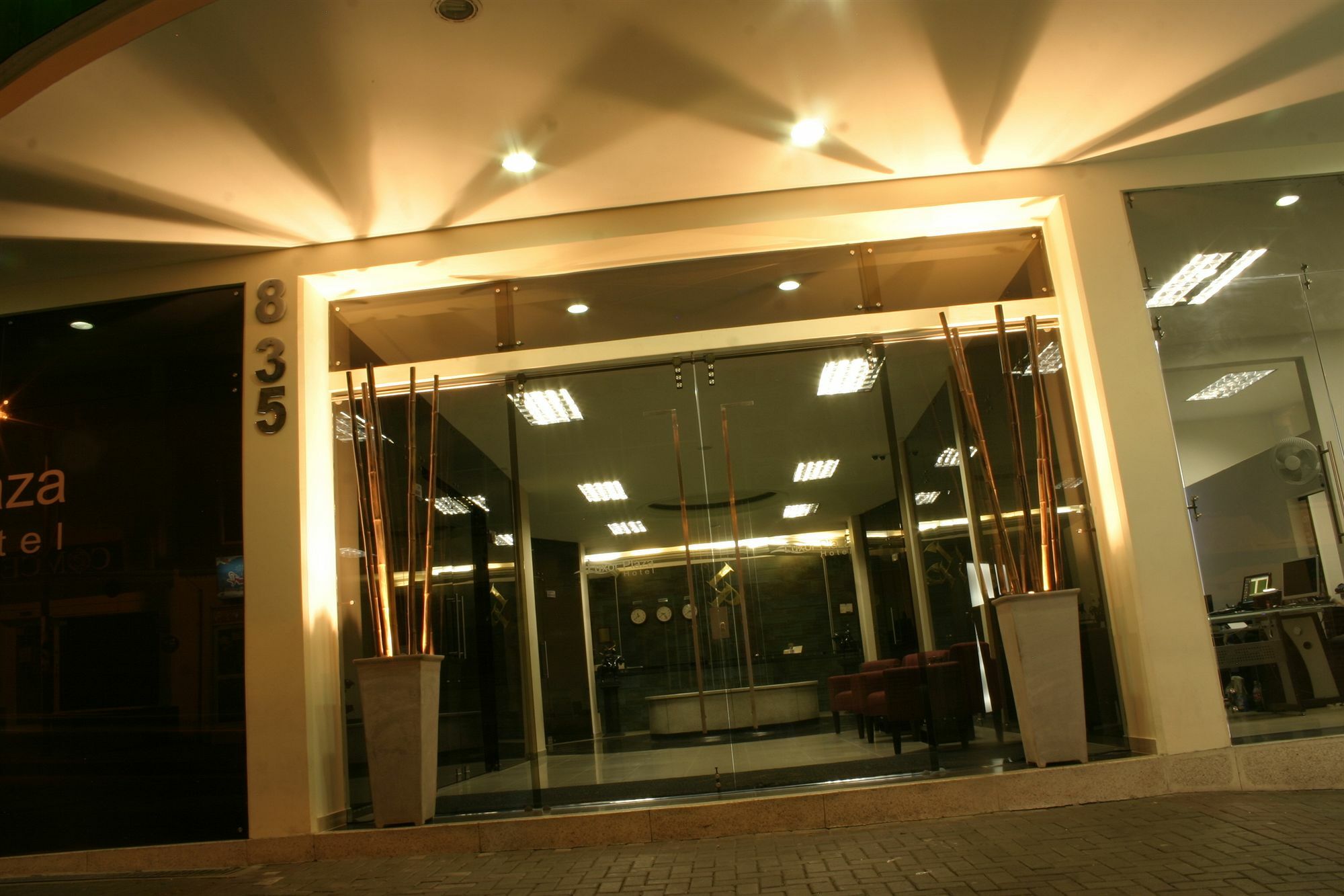 Luxor Plaza Hotel Pereira Exterior photo
